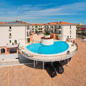 https://residence-galleria-gran-mado.hotelinveneto.com