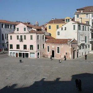 https://ca-sant-angelo.hotelinveneto.com