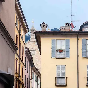 in-town-como.it-lombardy.com/